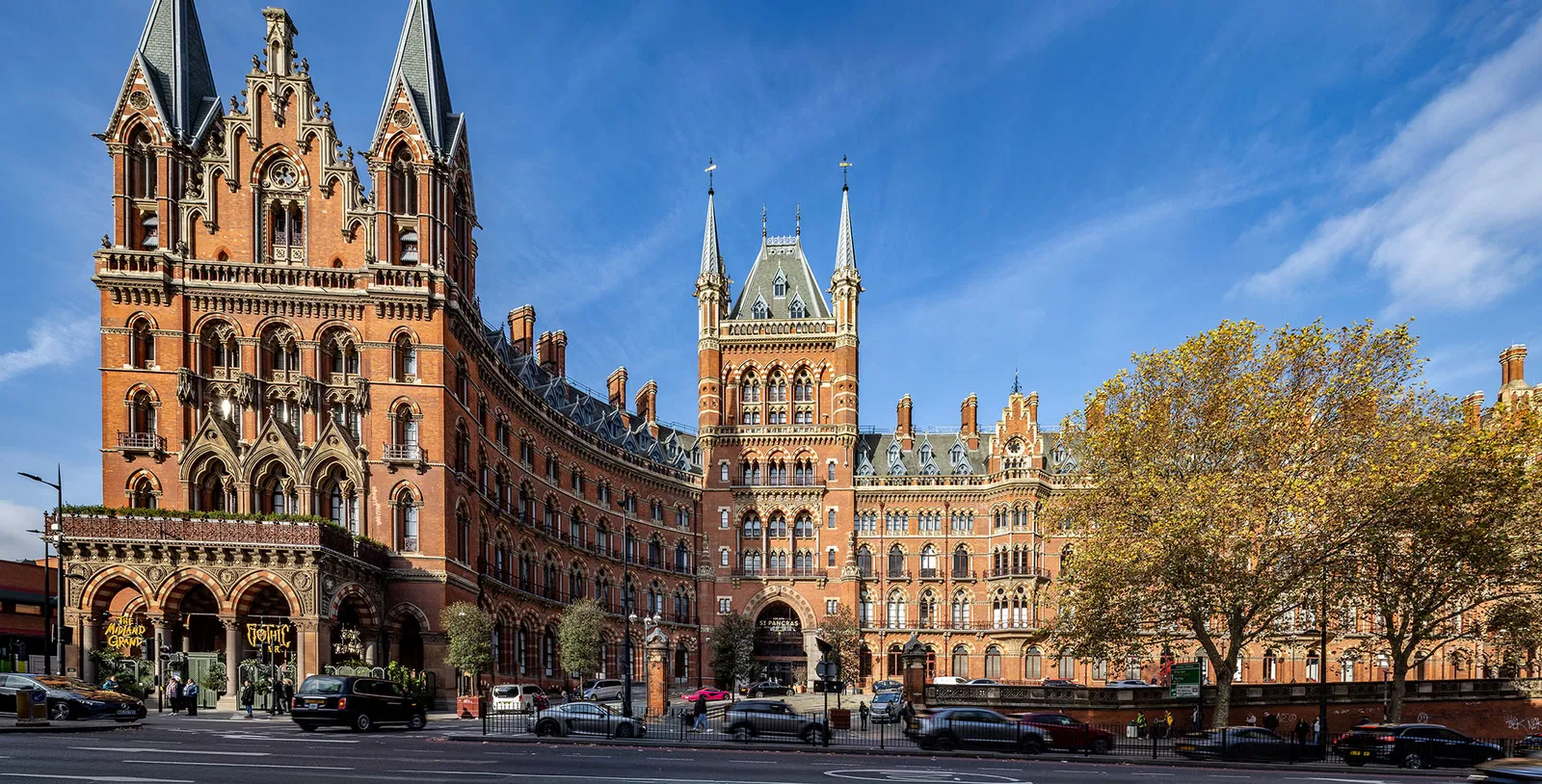 Top 5 Attractions Near St Pancras Station After Storing Your Bags